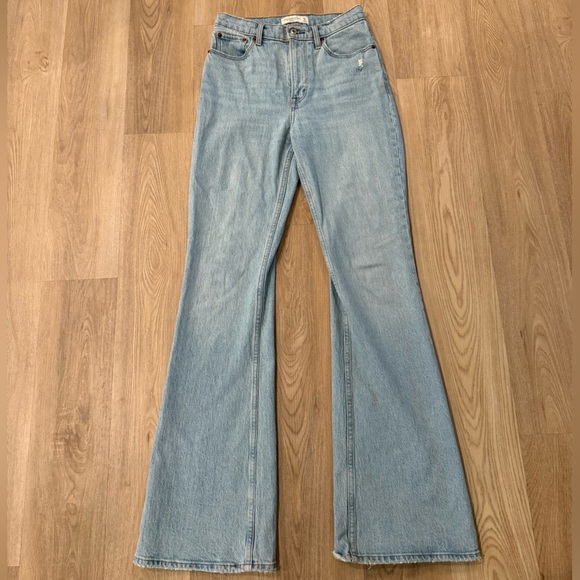 Abercrombie & Fitch Denim - Abercrombie & Fitch The Vintage Flare High Rise Jeans 25 | 0